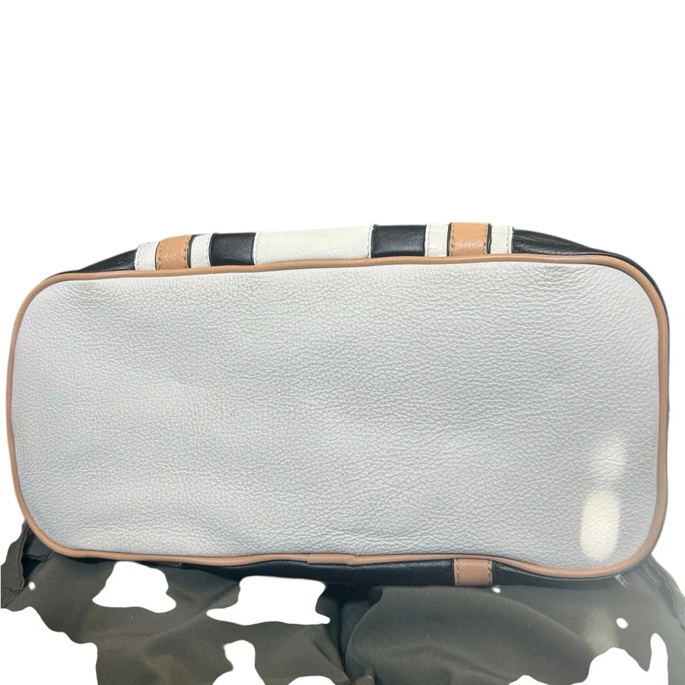 Emma Fox Two-Tone Black and White satchel bag with zipper medium size no strap - Picture 5 of 6